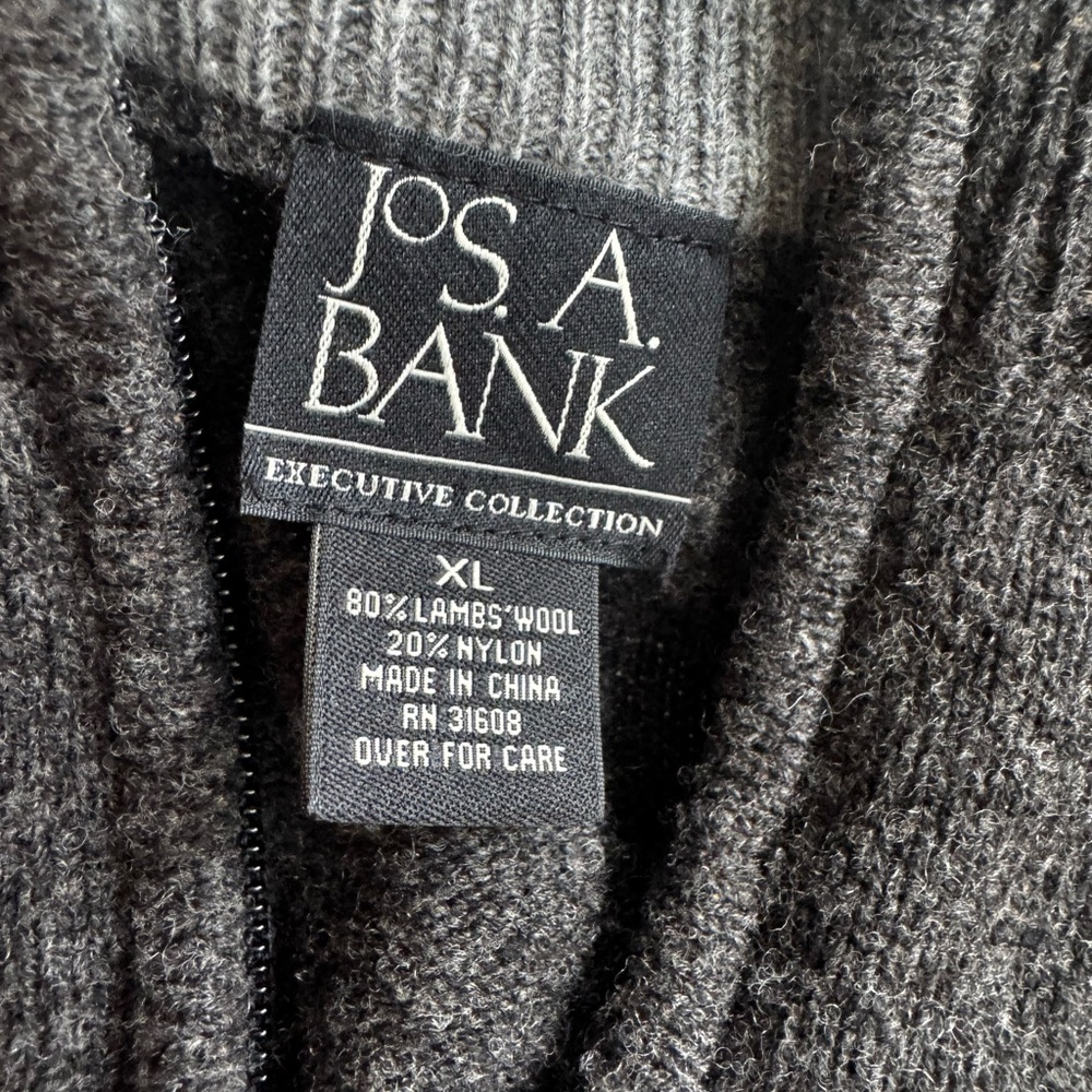 Jos. A. Bank Men’s Gray V-Neck Sweater Classic Knit - Picture 2 of 4